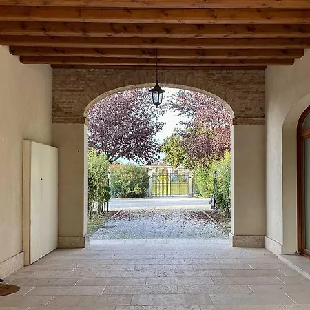 C'est La Vie In Barchessa Veneta Apartment