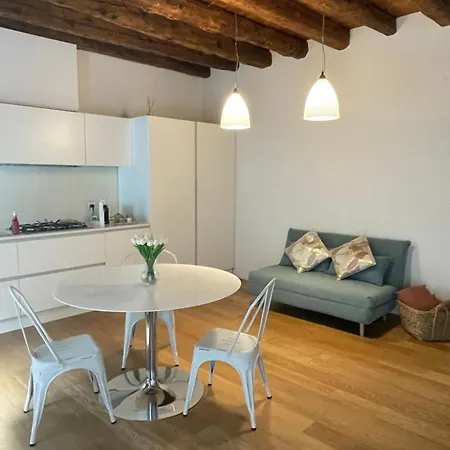 C'est La Vie In Barchessa Veneta Apartment